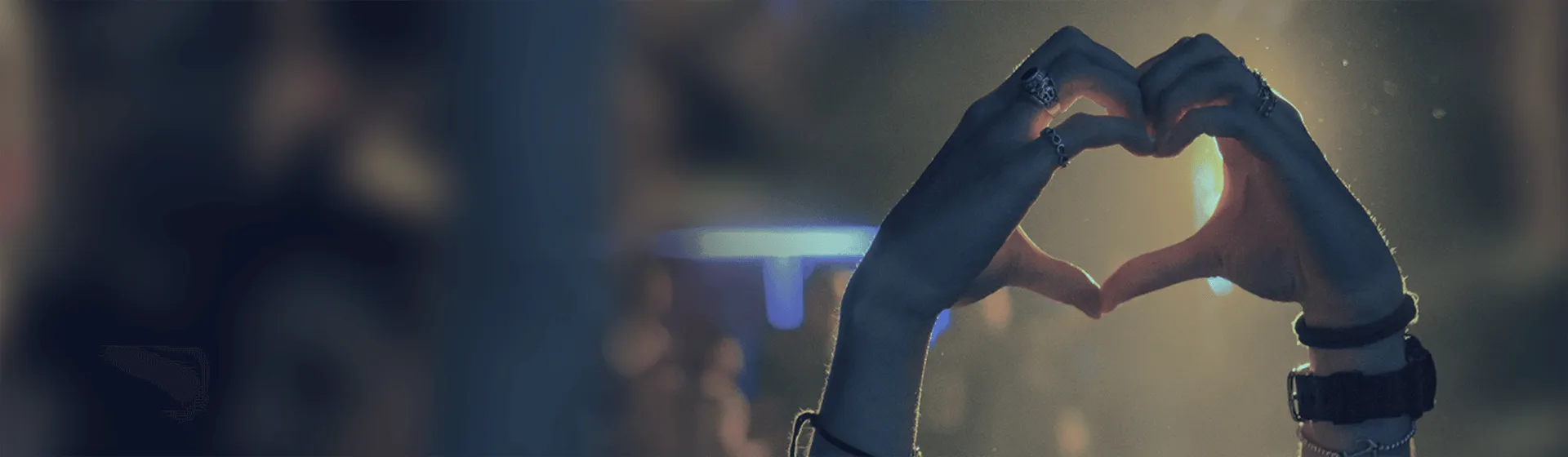 Two hands forming a heart to demonstrate the advantage of a next-generation customer data platform