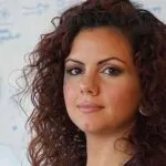 A member of offshore mobile development team